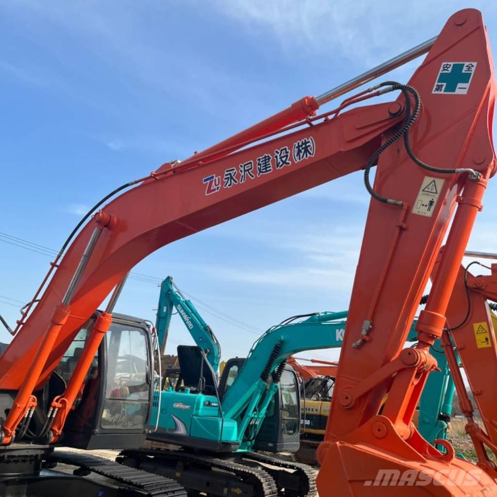 Hitachi ZX 240 Гусеничные экскаваторы