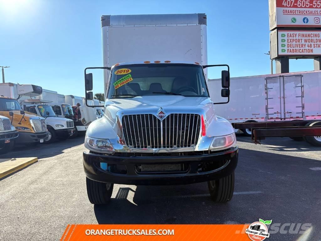 International 4300 Грузовики-Фургоны