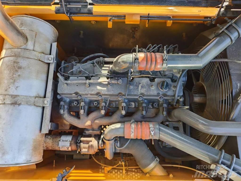 Hyundai 330LC-9S Гусеничные экскаваторы