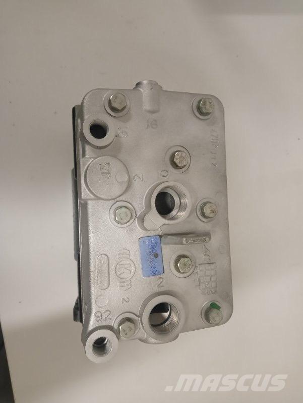  Knor LP4961 Специальные грузовики