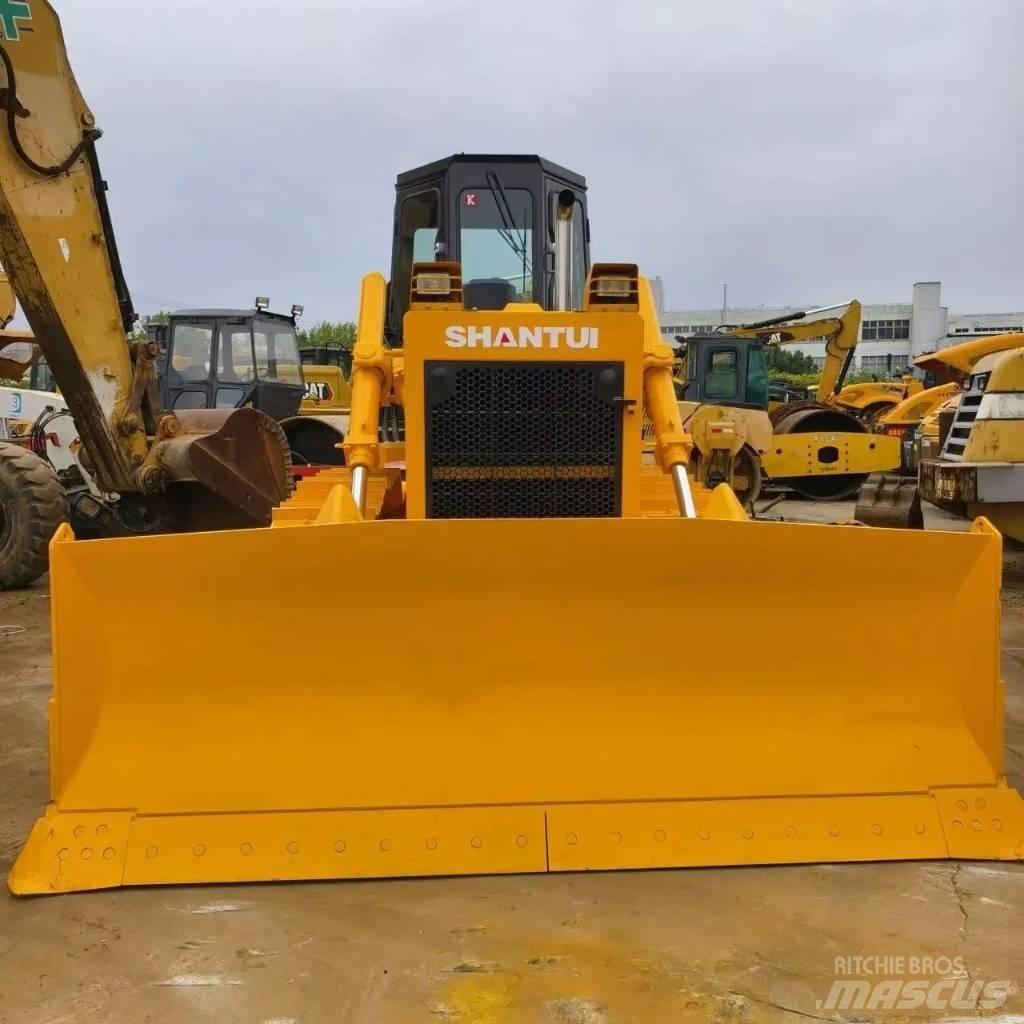 Shantui SD 16 Гусеничные бульдозеры