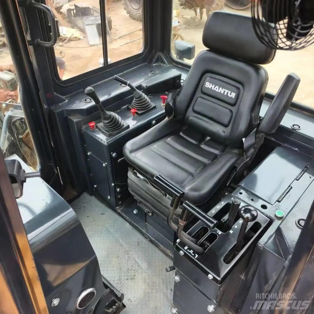 Shantui SD 16 Гусеничные бульдозеры