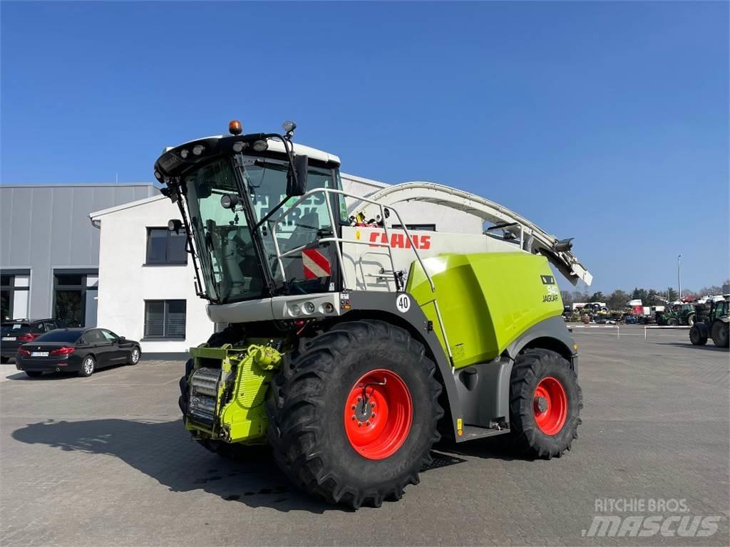 CLAAS Jaguar 940 Прицепные кормоуборочные комбайны