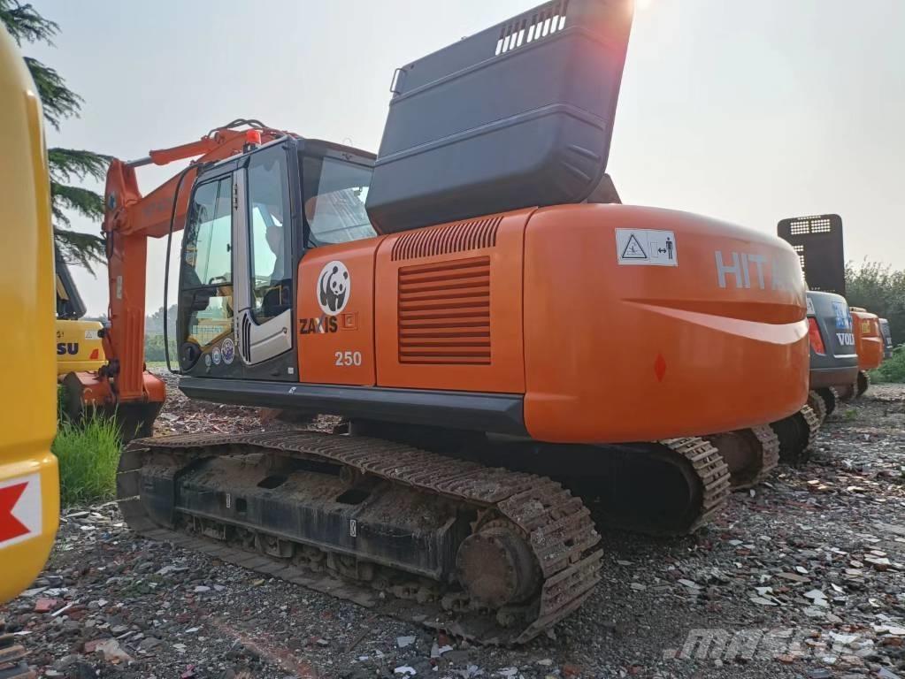 Hitachi ZX 250 LC Гусеничные экскаваторы