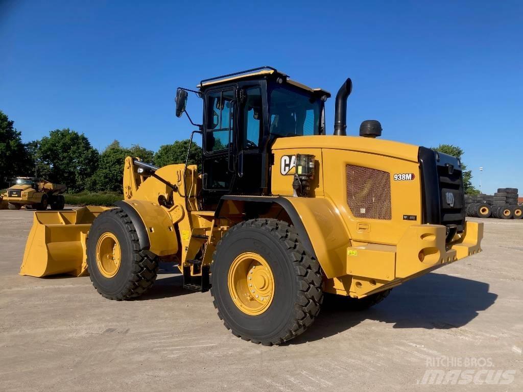 CAT 938M Фронтальные погрузчики