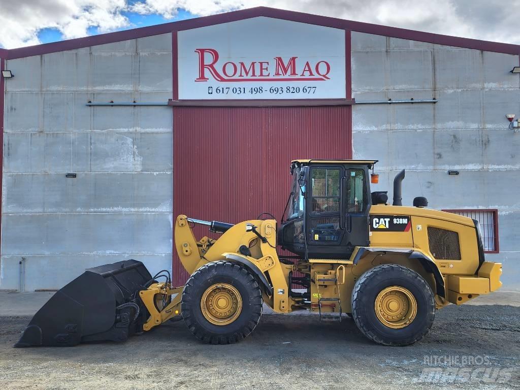 CAT 938M Фронтальные погрузчики