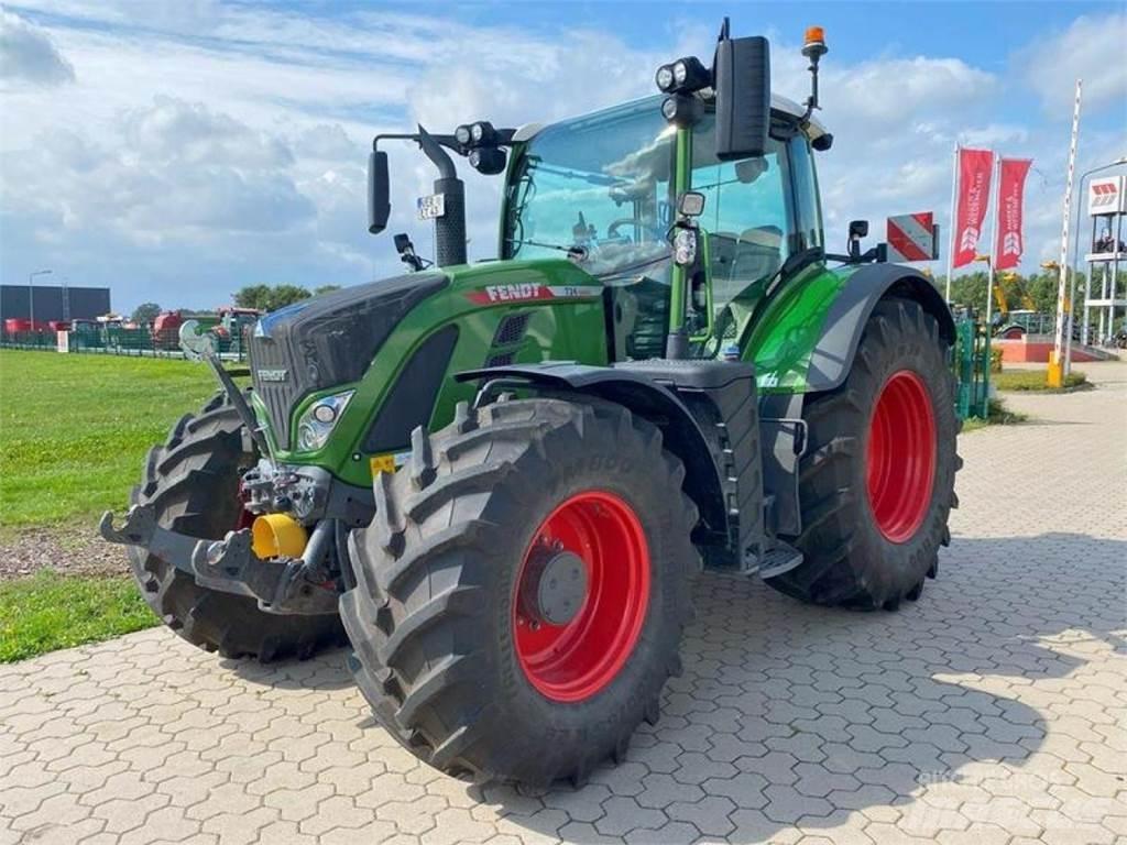 Fendt 724 PROFI+ Трактора