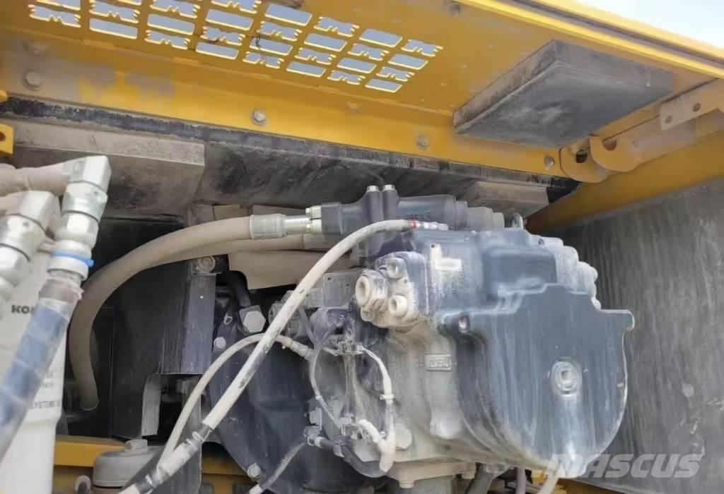 Komatsu PC 460-8 Гусеничные экскаваторы