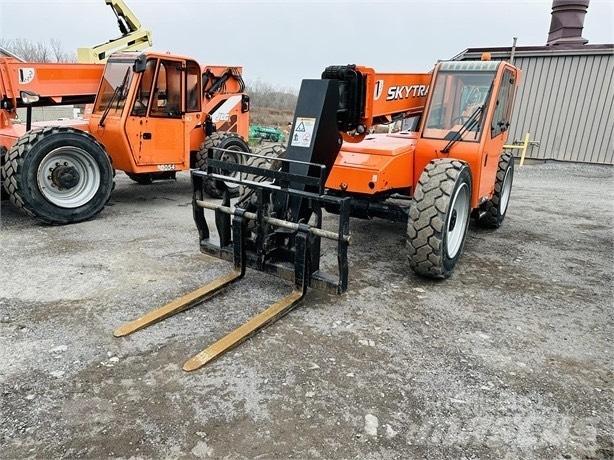 SkyTrak 8042 Телескопические погрузчики