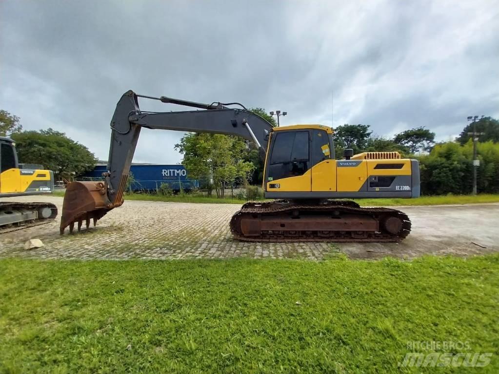 Volvo EC 220 DL Гусеничные экскаваторы