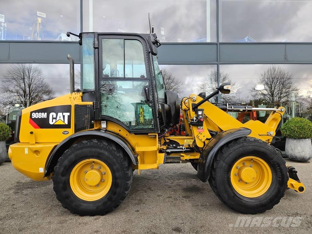 CAT 908m Фронтальные погрузчики