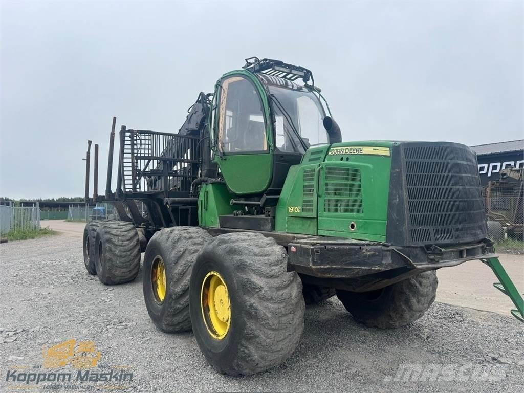 John Deere 1910E Форвардеры