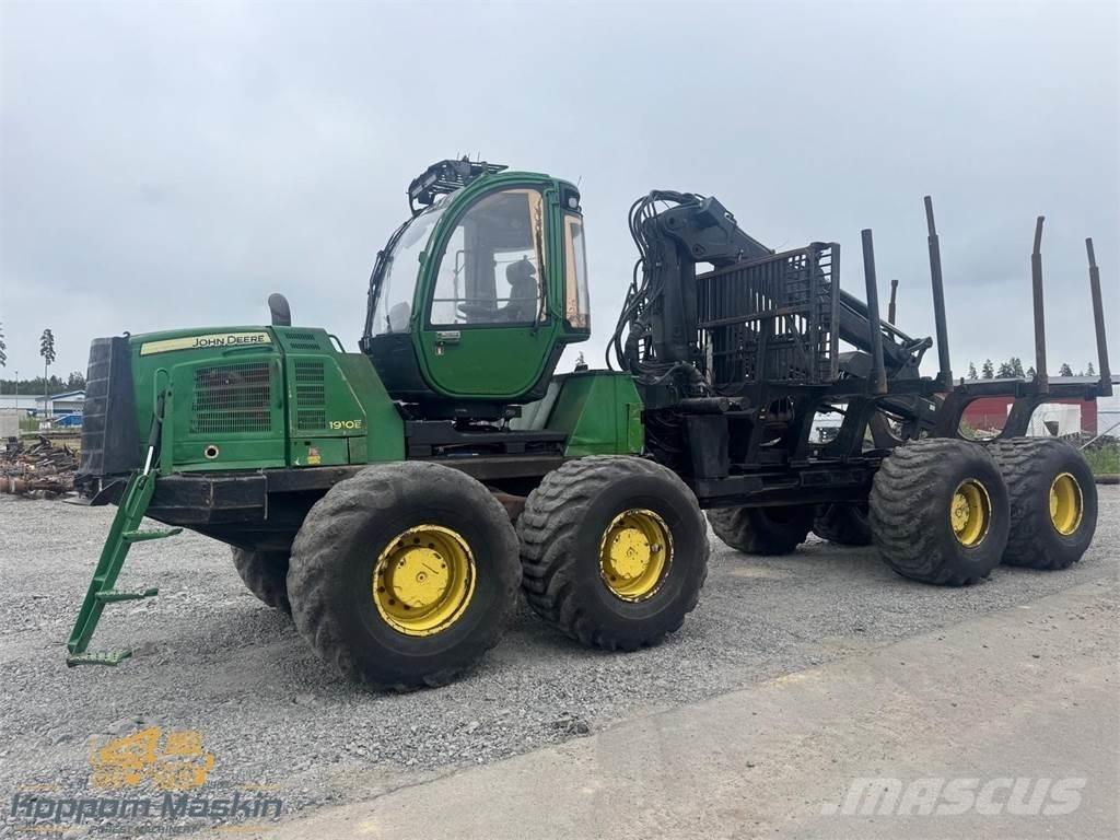 John Deere 1910E Форвардеры