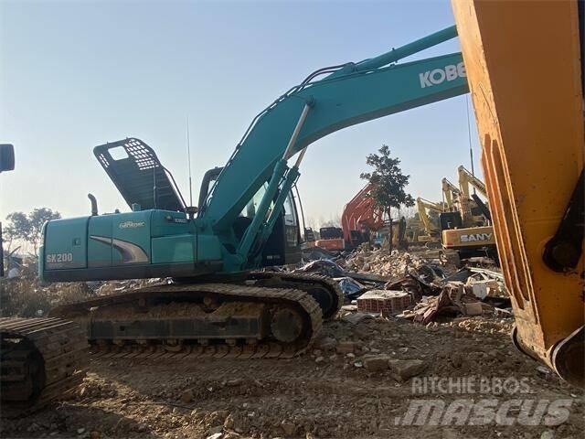 Kobelco SK200-8 Гусеничные экскаваторы