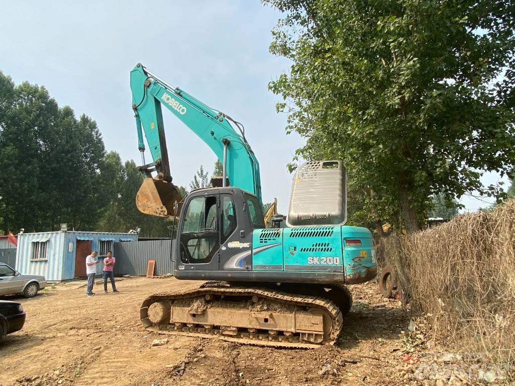 Kobelco SK200-8 Гусеничные экскаваторы