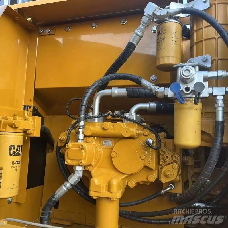 CAT 320 D Гусеничные экскаваторы