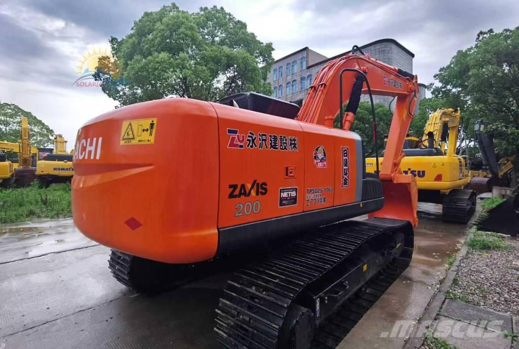 Hitachi ZX 200 Гусеничные экскаваторы