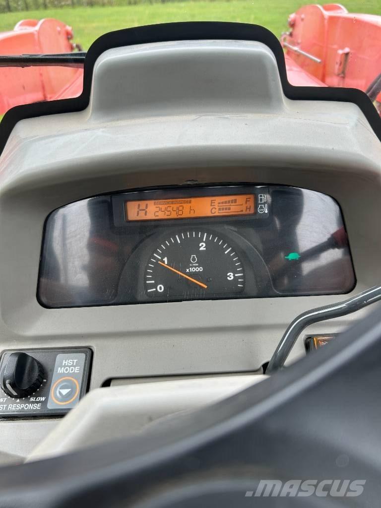 Kubota L 4240 Коммунальные тракторы