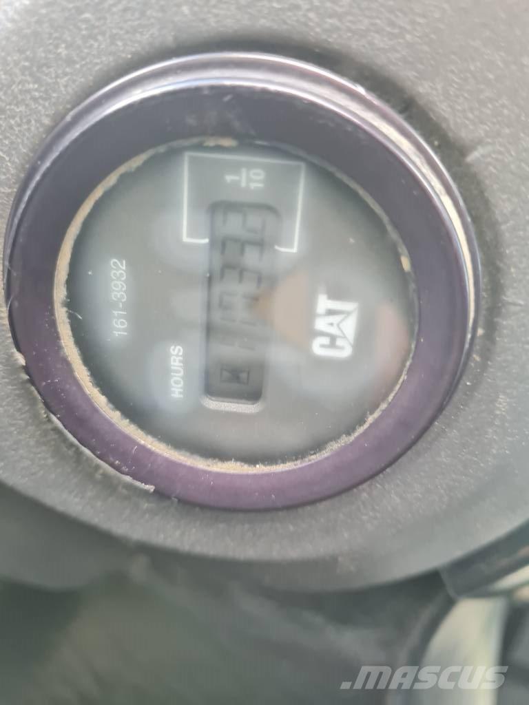 CAT 928 G Фронтальные погрузчики