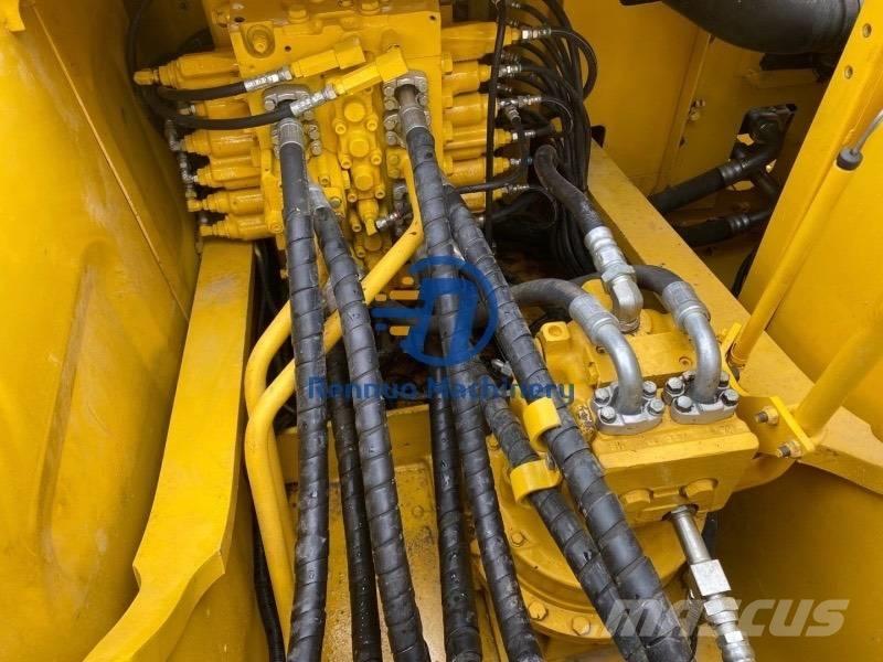 Komatsu PC200-7 Гусеничные экскаваторы