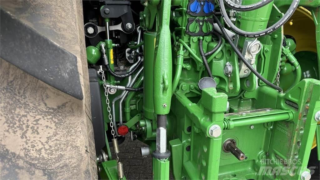 John Deere 6R215 Трактора