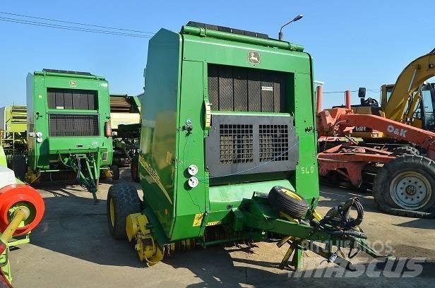 John Deere 592 Рулонные пресс-подборщики