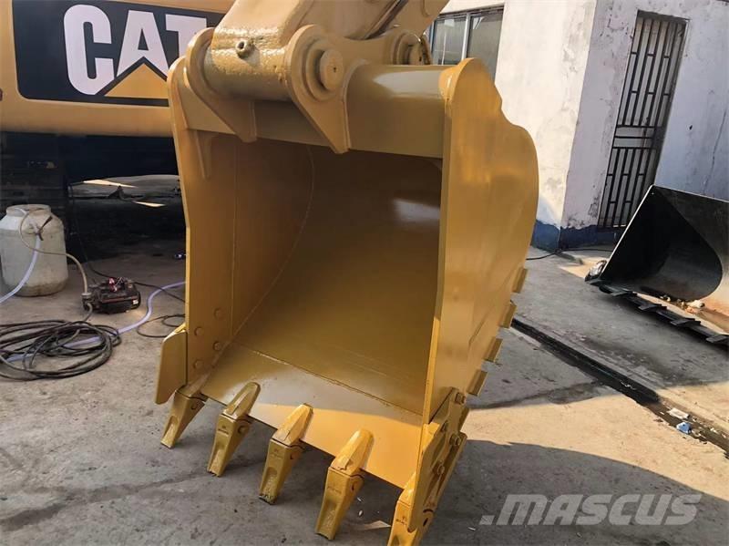 CAT 320BL Гусеничные экскаваторы