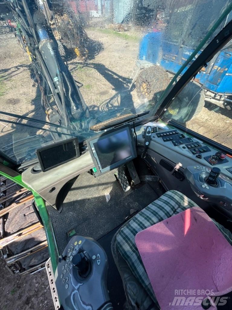 John Deere 1070 D Харвестеры