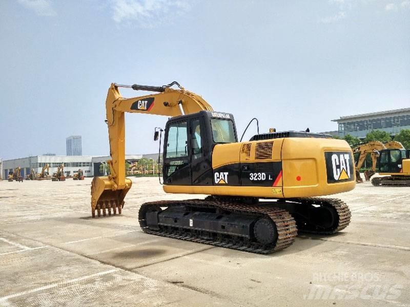 CAT 323 Гусеничные экскаваторы
