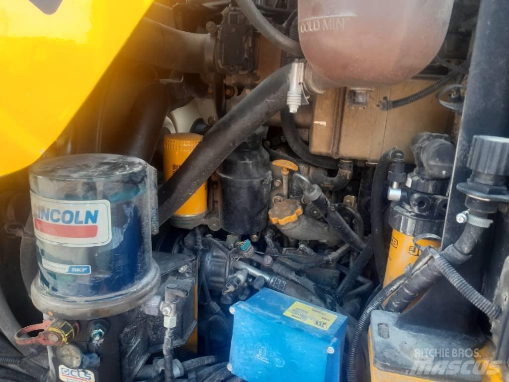 JCB TM 320 S Сельскохозяйственные телескопические погрузчики
