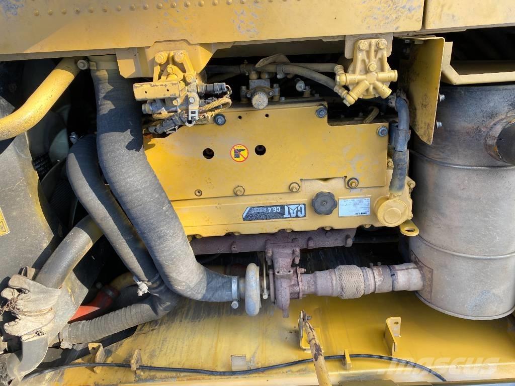 CAT 320 D Гусеничные экскаваторы