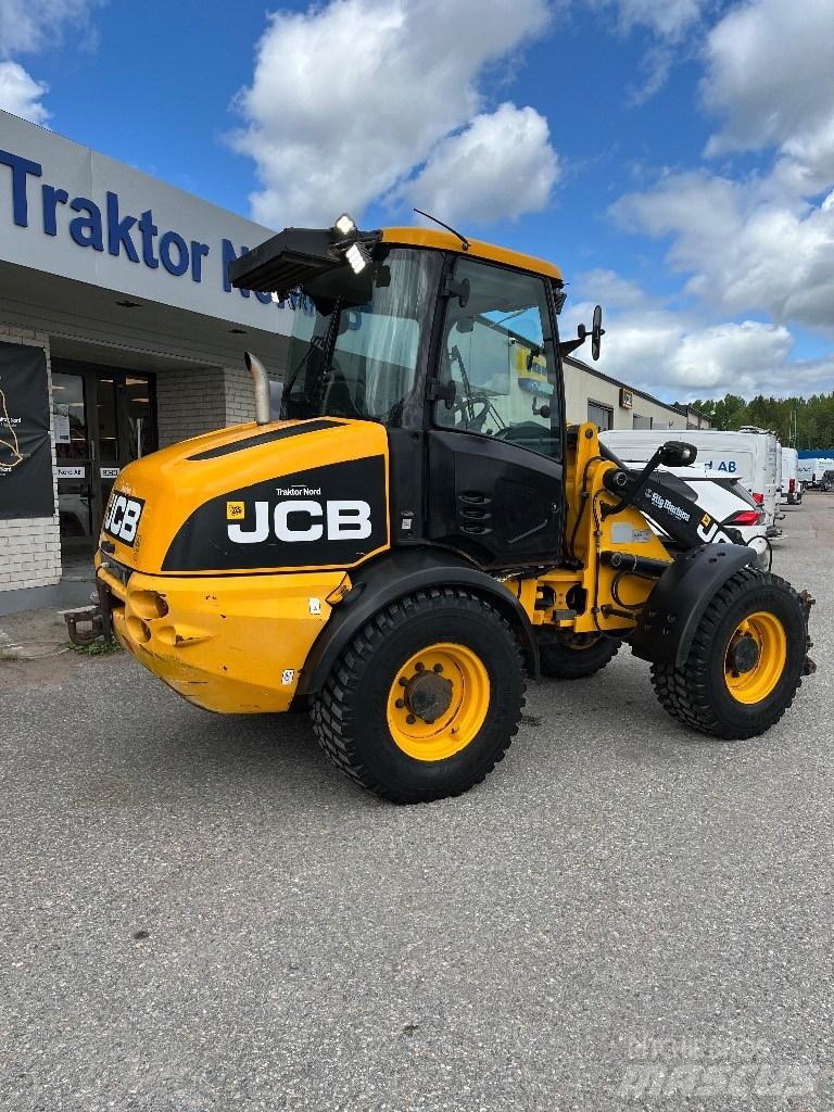 JCB 409 B 40km/h Фронтальные погрузчики