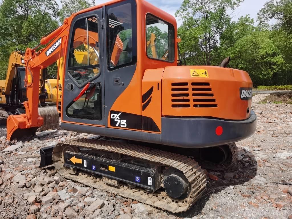 Doosan DX75 Малые экскаваторы 7т-12т