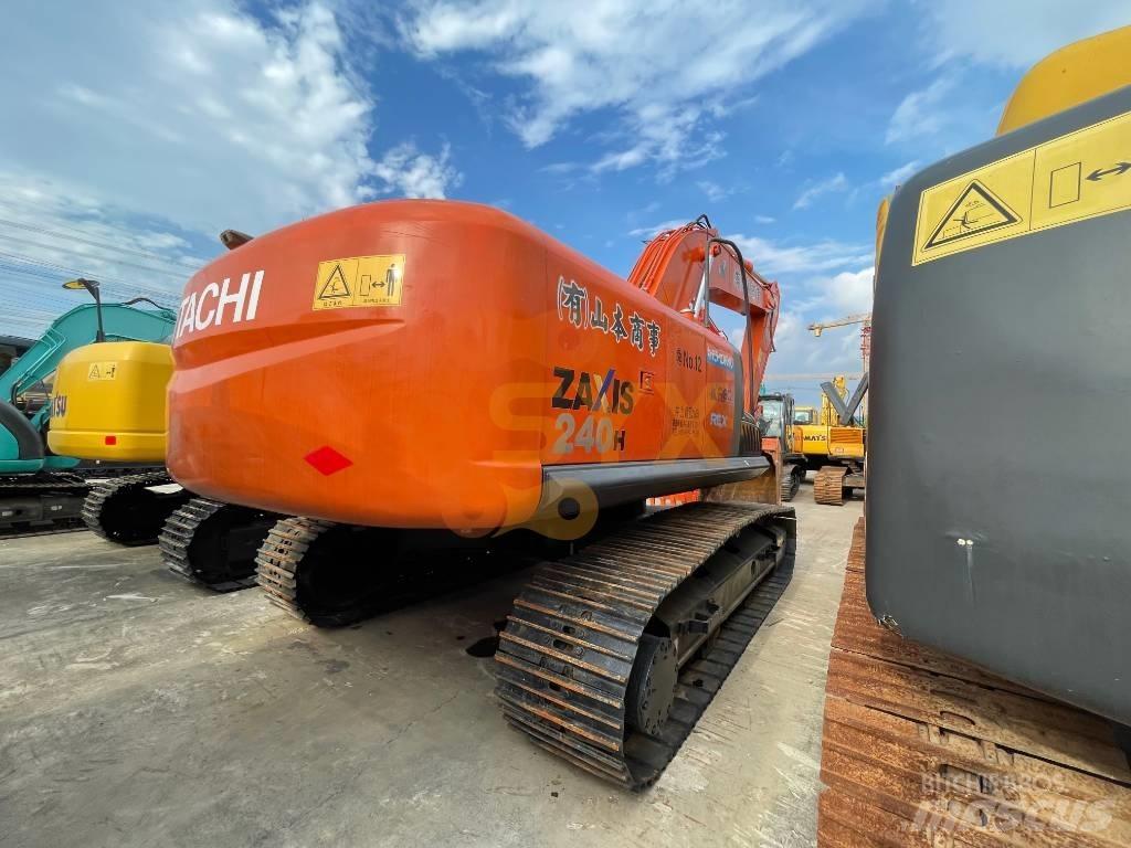 Hitachi ZX 240 Гусеничные экскаваторы