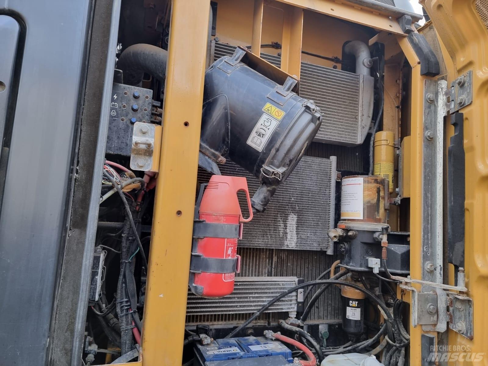 CAT 320 E Гусеничные экскаваторы