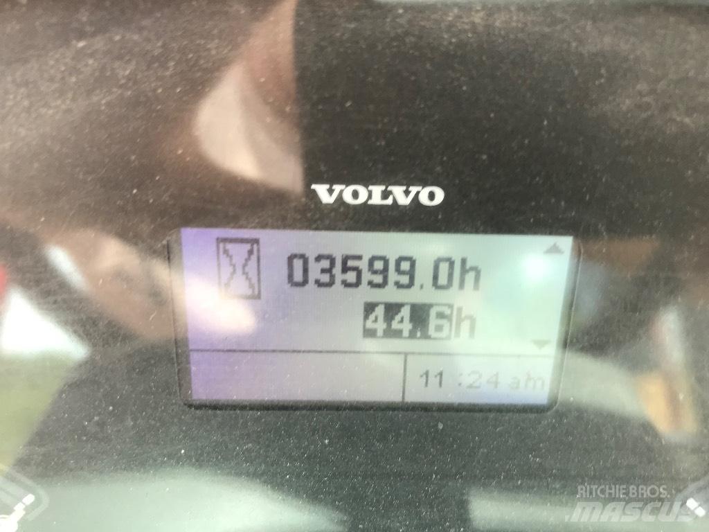 Volvo L 30 G Фронтальные погрузчики