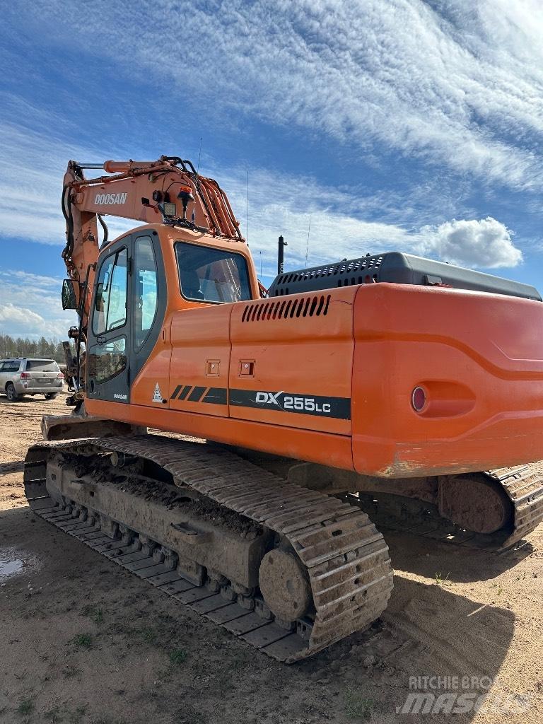 Doosan DX 255 LC Гусеничные экскаваторы
