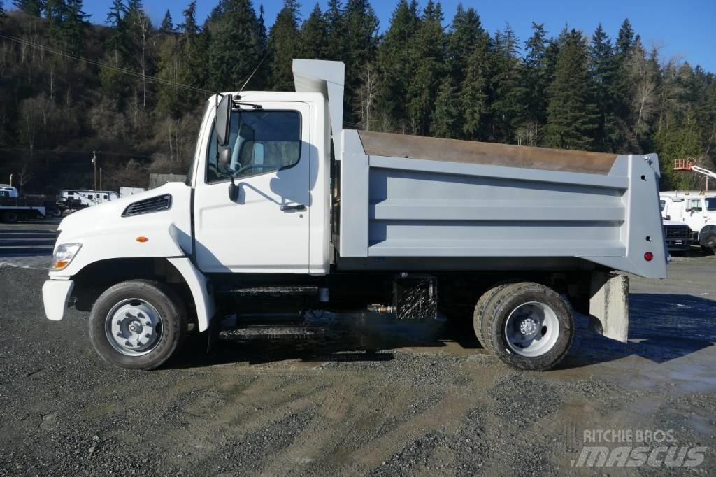Hino 258 LP Грузовики-Самосвалы