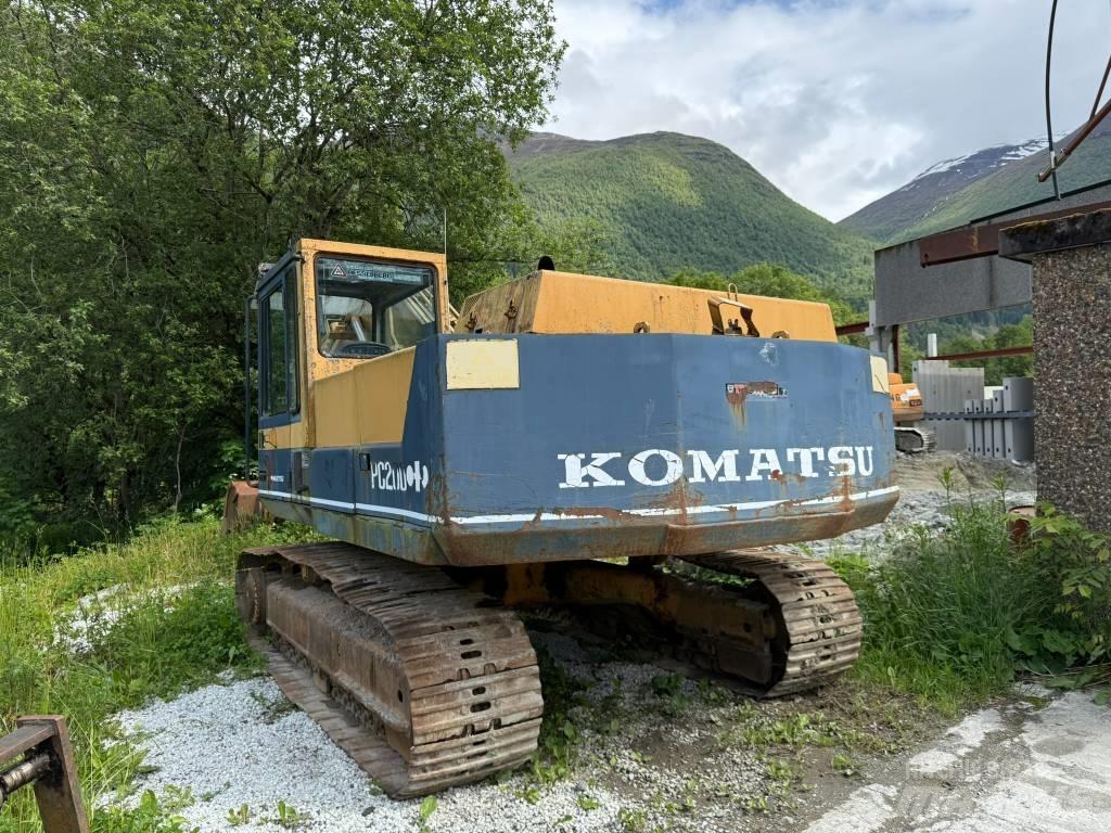 Komatsu PC 200-3 Гусеничные экскаваторы