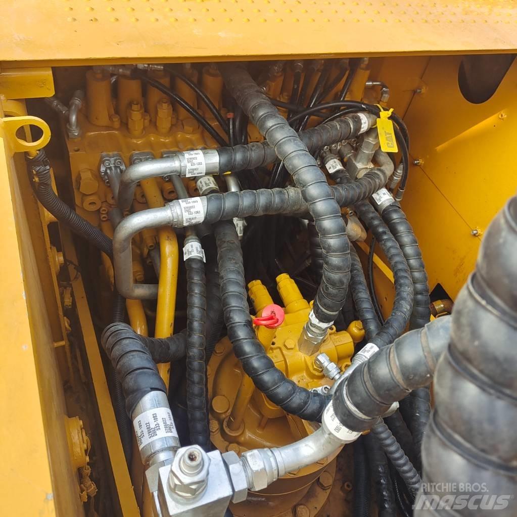 CAT 320D Гусеничные экскаваторы