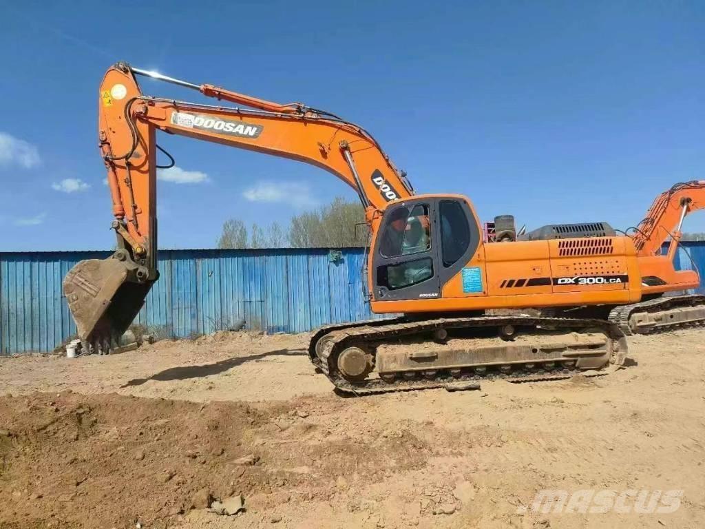 Doosan DX300LC-9 Гусеничные экскаваторы