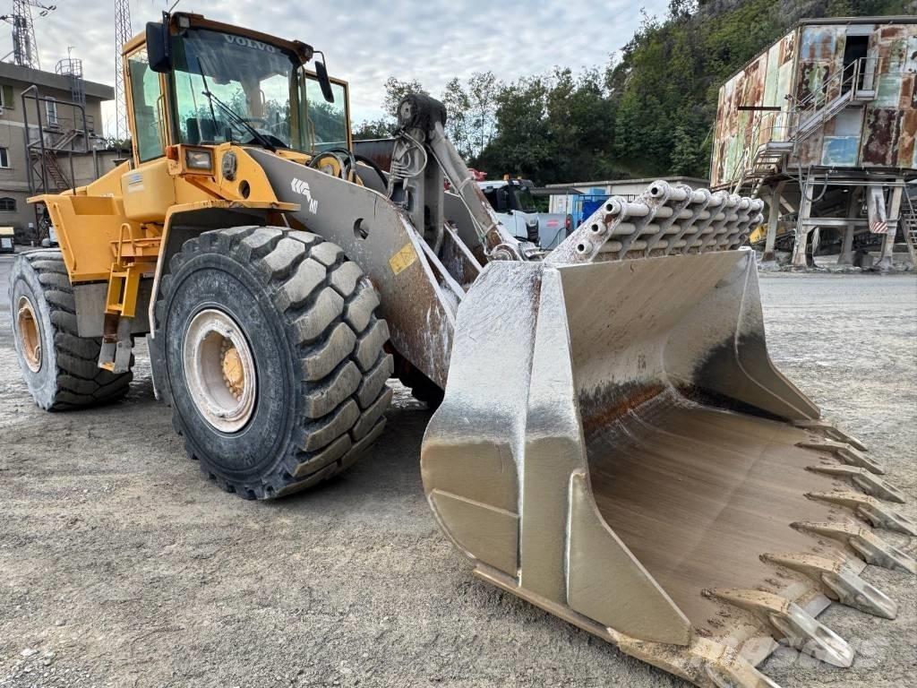 Volvo L 220 E Фронтальные погрузчики