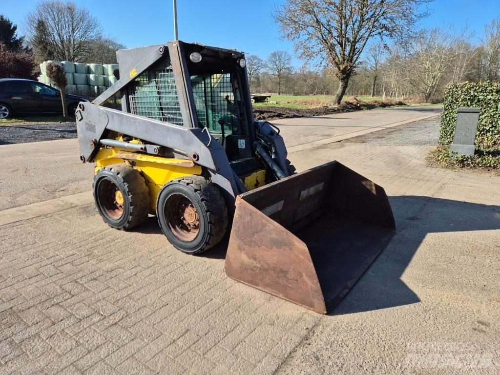 New Holland LS 160 Мини-погрузчики