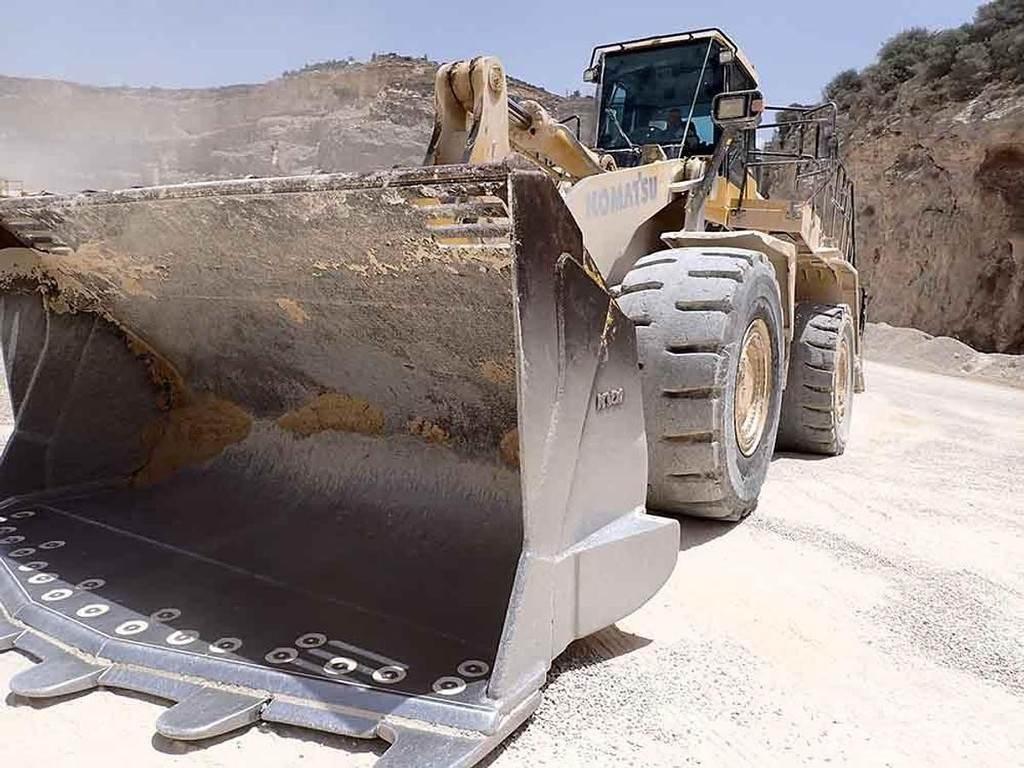 Komatsu WA600-8EO Фронтальные погрузчики