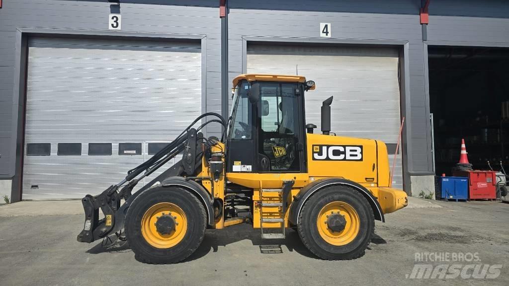 JCB 411 Фронтальные погрузчики