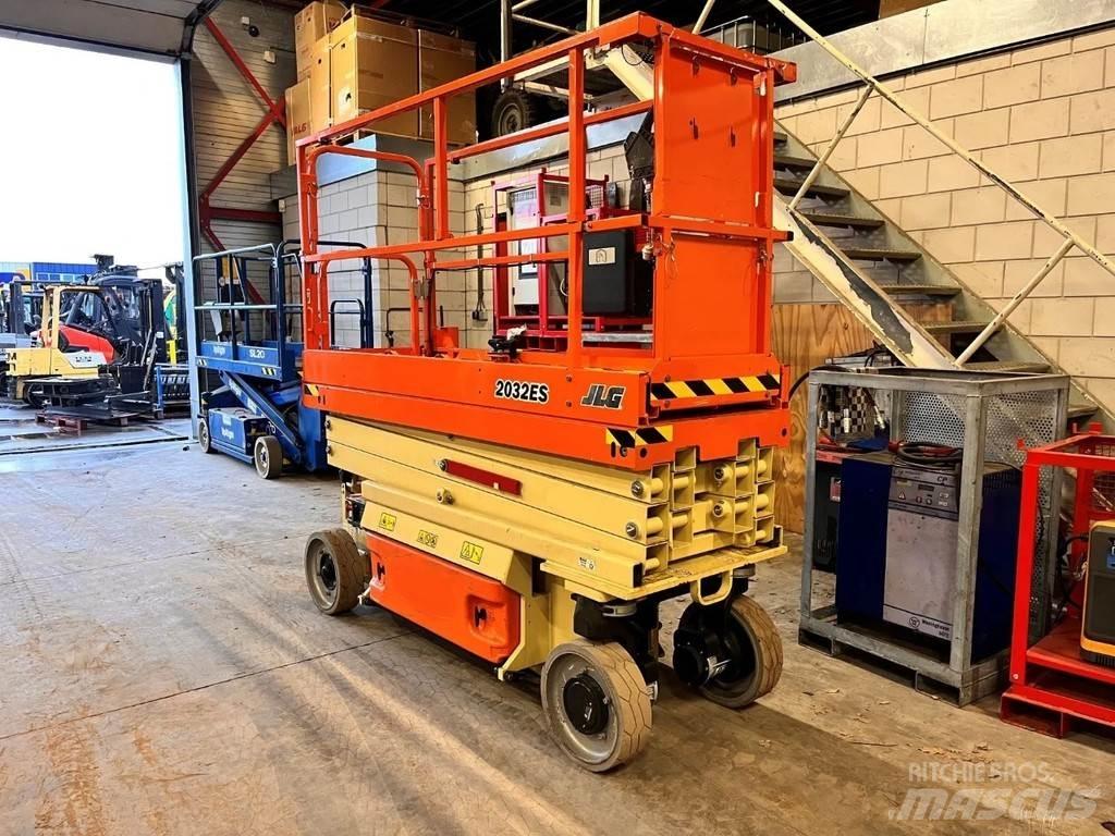 JLG 2032ES Ножничные подъемники