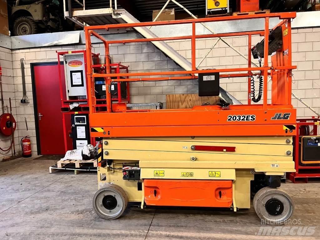 JLG 2032ES Ножничные подъемники