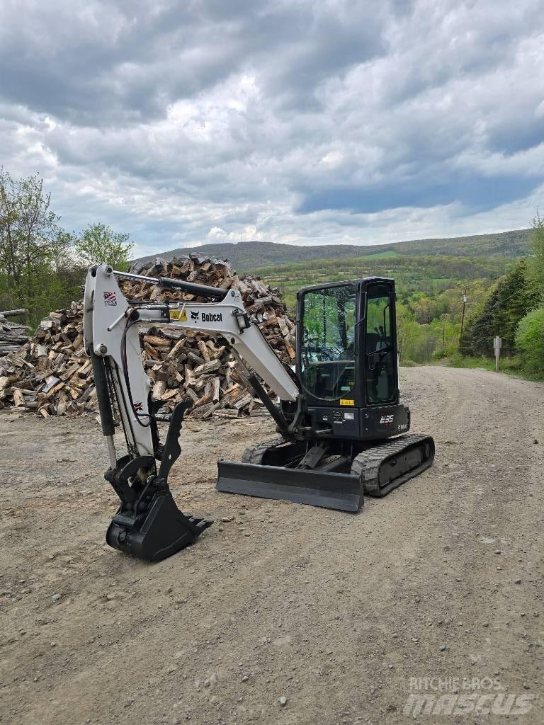 Bobcat E35 Мини-экскаваторы