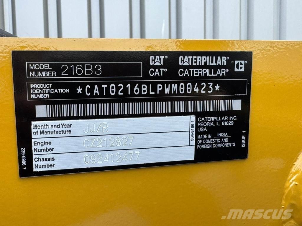 CAT 216B3 Фронтальные погрузчики