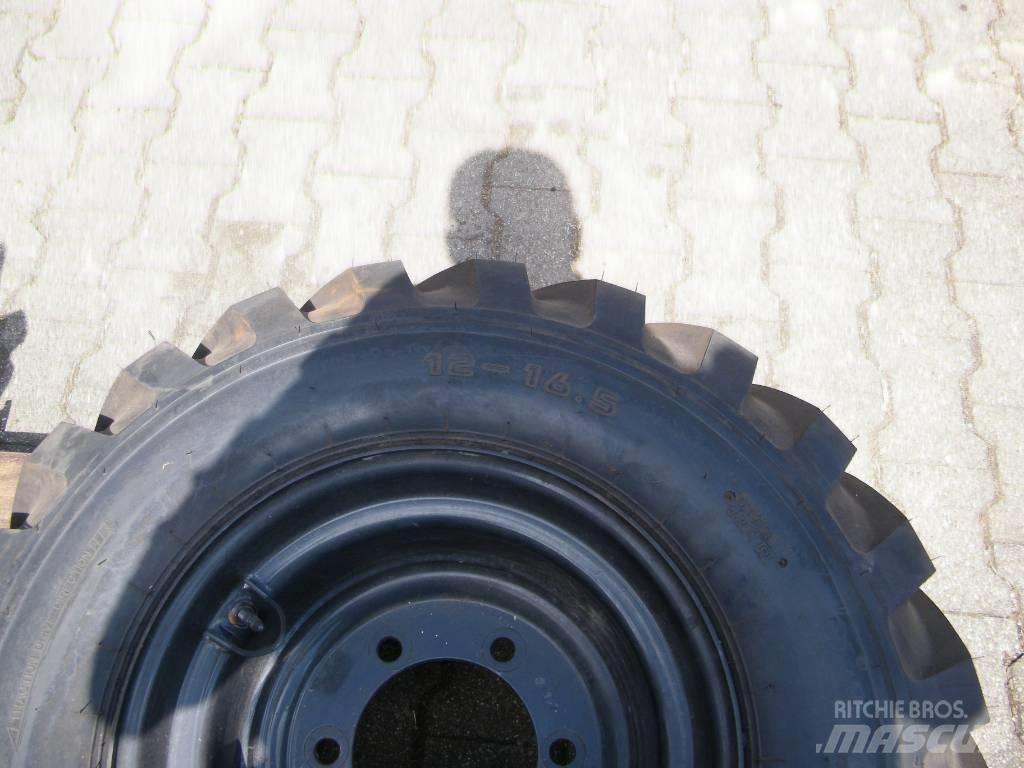 Kumho 12-16,5 Шины и колёса